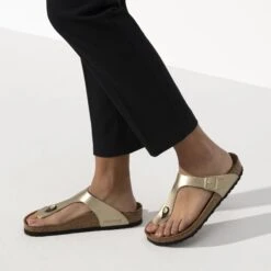 Birkenstock Gizeh Birko-Flor Gold 13 Birkenstock Gizeh Birko-Flor Gold -Birkenstock Sale Store 1016108 f closeup f
