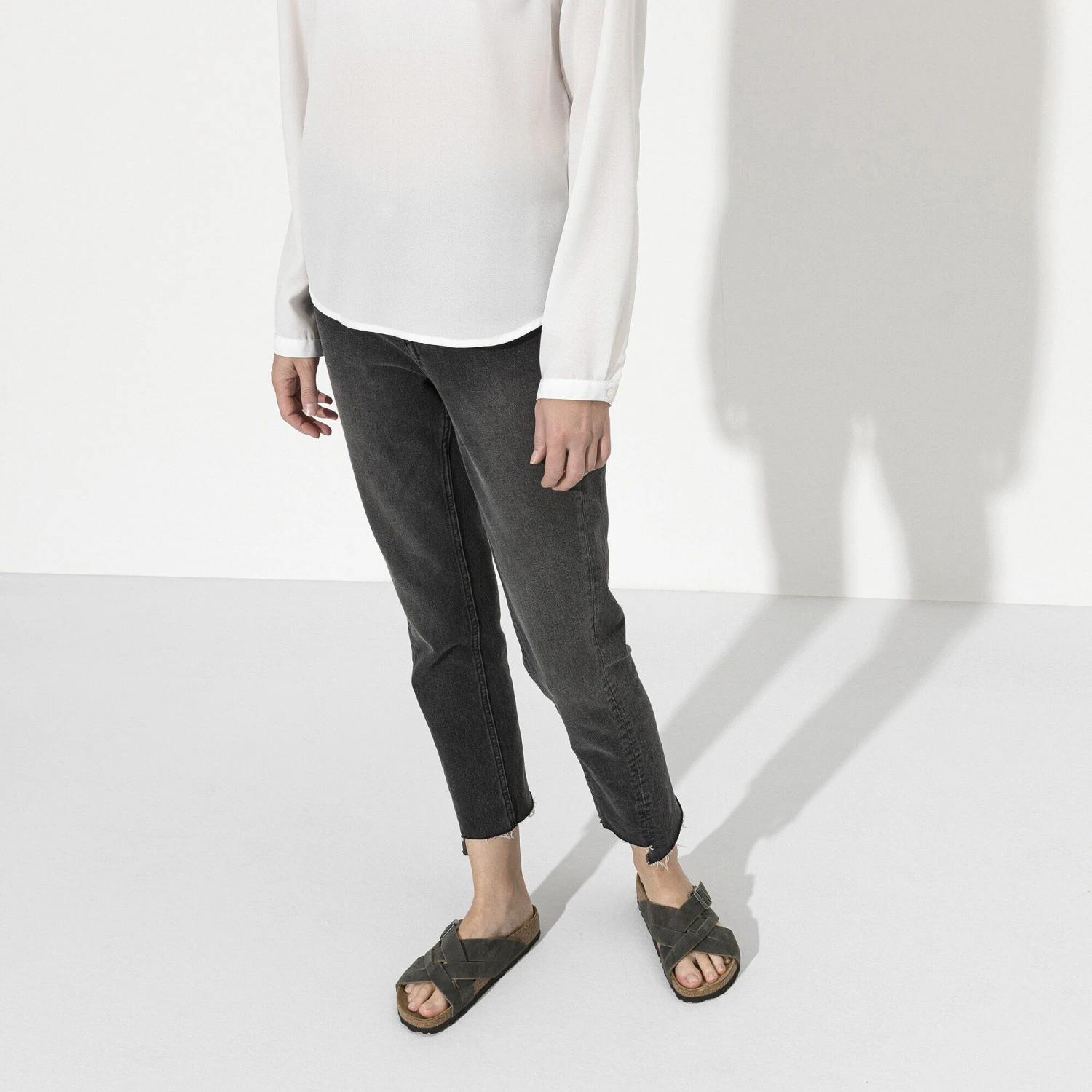 Birkenstock Lugano Oiled Leather Faded Khaki 7 Birkenstock Lugano Oiled Leather Faded Khaki - Image 7