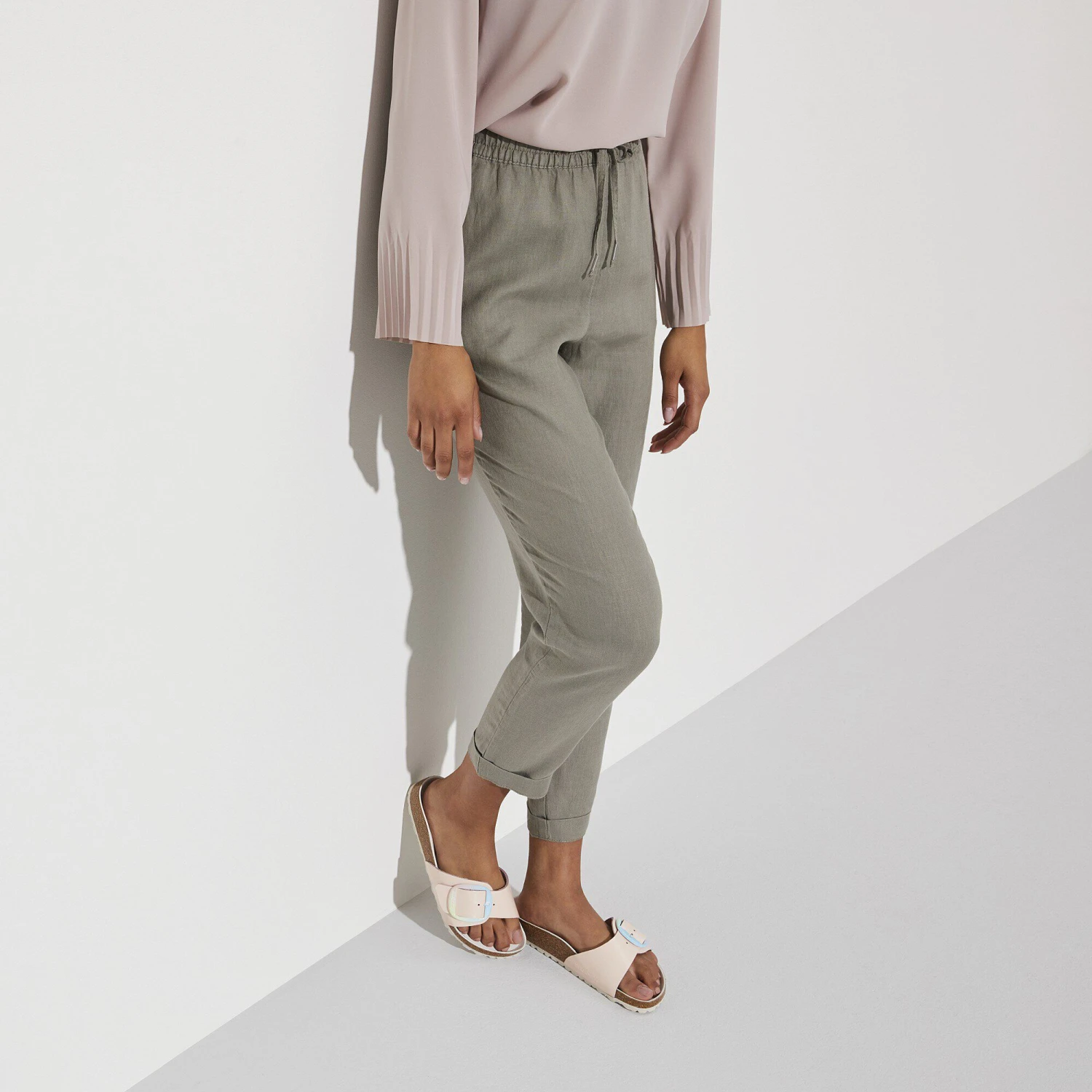 Birkenstock Madrid Big Buckle Leather Light Rose 5 Birkenstock Madrid Big Buckle Leather Light Rose - Image 5