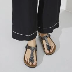 Birkenstock Gizeh Birko-Flor Metallic Stones Black -Birkenstock Sale Store 1023911 f closeup f
