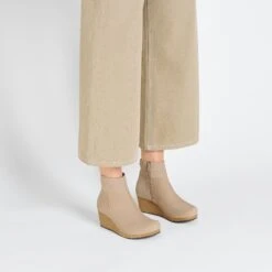 Ebba Suede Leather Warm Sand 13 Ebba Suede Leather Warm Sand -Birkenstock Sale Store 1025292 f look f