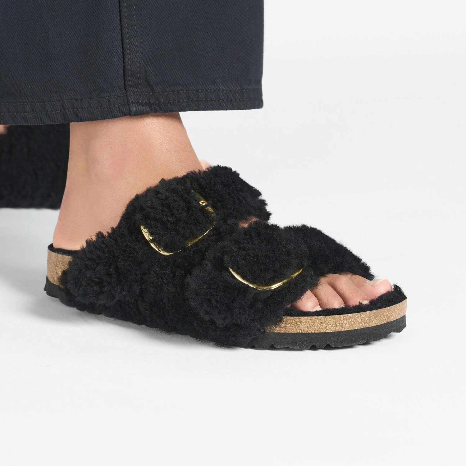 Birkenstock Arizona Big Buckle Shearling Black Gold 7 Birkenstock Arizona Big Buckle Shearling Black Gold - Image 7