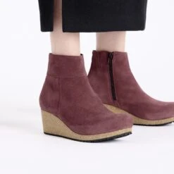 Ebba Suede Leather Berry Crush 14 Ebba Suede Leather Berry Crush -Birkenstock Sale Store 1028420 f closeup f