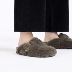 Birkenstock Boston Big Buckle Shearling Concrete Gray 13 Birkenstock Boston Big Buckle Shearling Concrete Gray -Birkenstock Sale Store 1028628 f closeup f