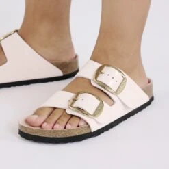 Birkenstock Arizona Big Buckle Natural Leather Patent High-Shine Light Rose -Birkenstock Sale Store 1029352 f closeup f