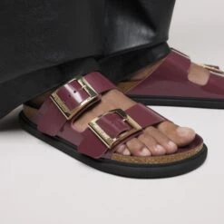 Birkenstock Arizona Droplet Buckle Natural Leather Patent Zinfandel High Shine 12 Birkenstock Arizona Droplet Buckle Natural Leather Patent Zinfandel High Shine -Birkenstock Sale Store 1030344 f closeup f