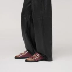 Birkenstock Arizona Droplet Buckle Natural Leather Patent Zinfandel High Shine 13 Birkenstock Arizona Droplet Buckle Natural Leather Patent Zinfandel High Shine -Birkenstock Sale Store 1030344 f look f