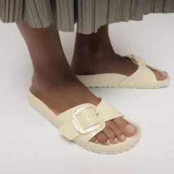 Birkenstock Madrid Big Buckle Pearl Natural Leather Patent High Shine Ecru -Birkenstock Sale Store 1030923 f closeup f