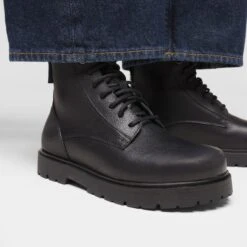 Birkenstock Highwood Lace Mid Men Waterproof Leather Black 13 Birkenstock Highwood Lace Mid Men Waterproof Leather Black -Birkenstock Sale Store 1030942 f closeup f