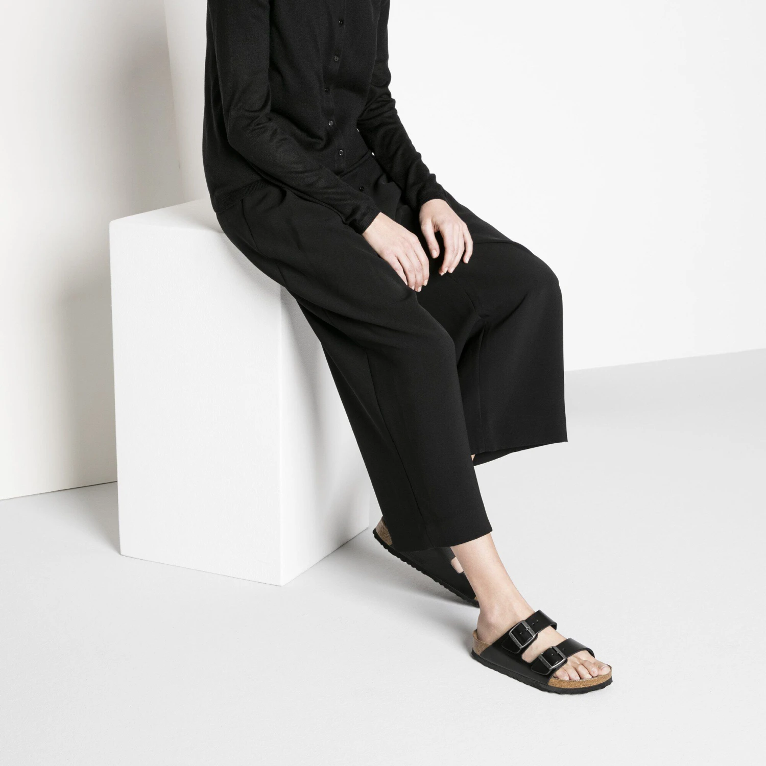 Birkenstock Arizona Soft Footbed Smooth Leather Amalfi Black 7 Birkenstock Arizona Soft Footbed Smooth Leather Amalfi Black - Image 7